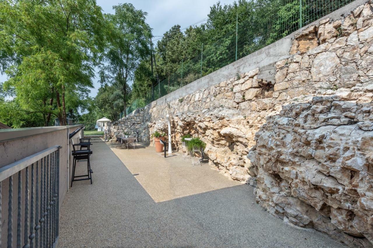 Susy Apartments Colognola ai Colli エクステリア 写真